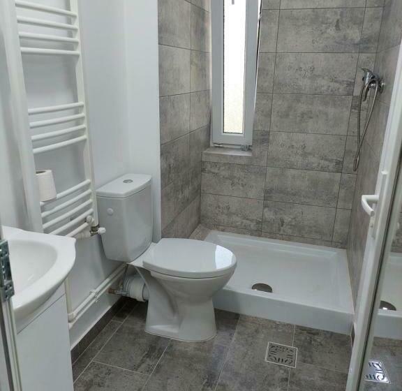 Семейный Номер, Vila De Pe Lac Amara