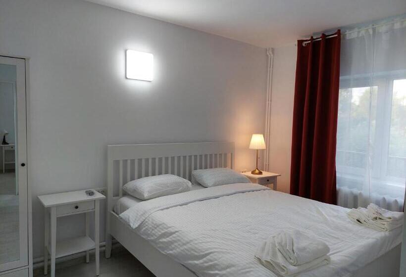 Семейный Номер, Vila De Pe Lac Amara