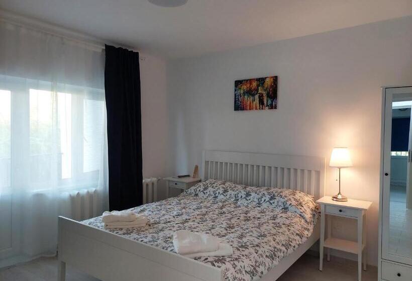 Семейный Номер, Vila De Pe Lac Amara