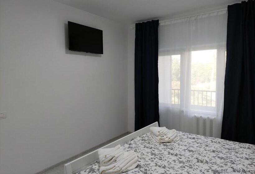 Семейный Номер, Vila De Pe Lac Amara