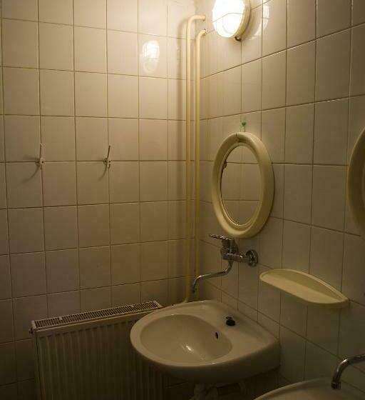 스탠다드 룸 공동 욕실, Churáňov Stadion