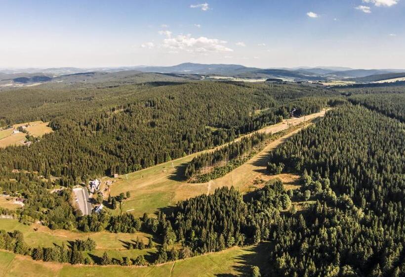 스탠다드 룸 공동 욕실, Churáňov Stadion