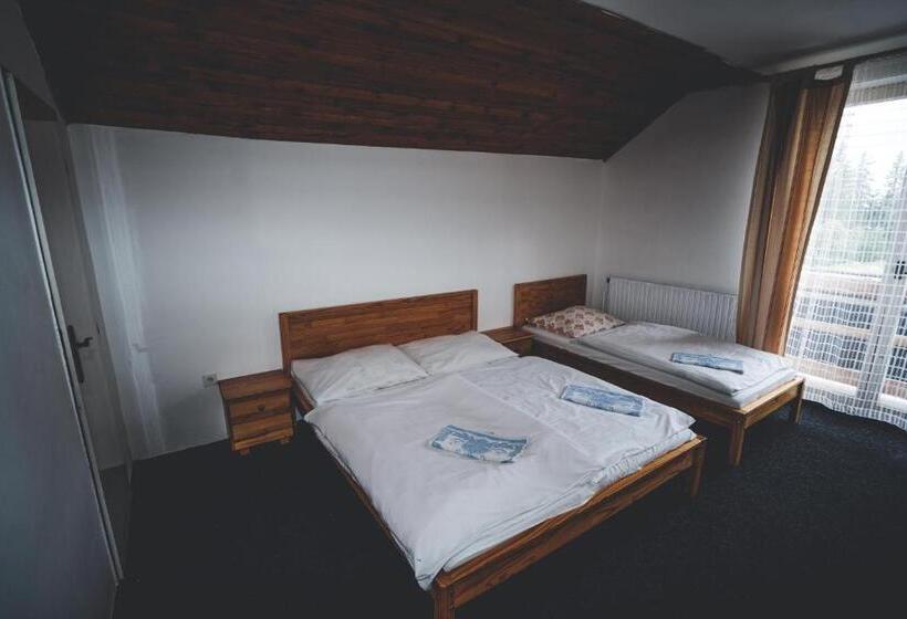 침실 2개 스위트, Churáňov Stadion