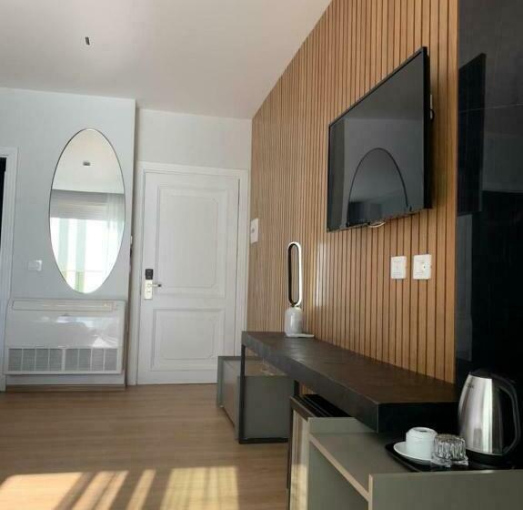 اتاق سه نفره سوپریور با چشم‌انداز دریا, Grand Mirage