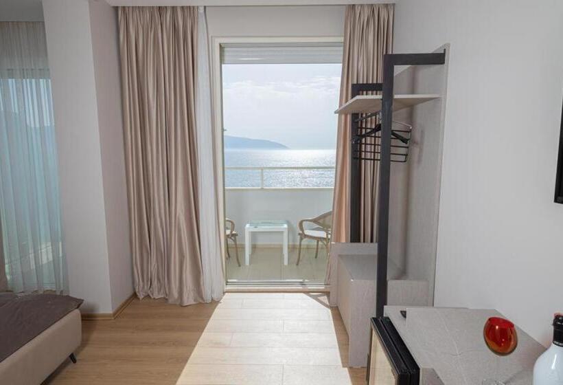 اتاق لوکس با بالکن و چشم‌انداز دریا, Grand Mirage