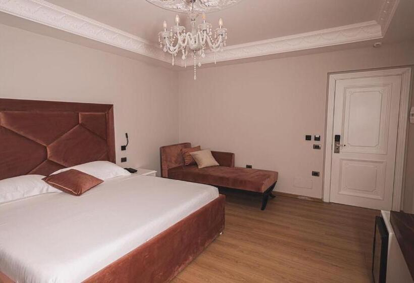 اتاق استاندارد سه نفره, Grand Mirage