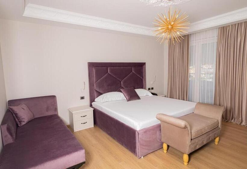 اتاق استاندارد سه نفره, Grand Mirage