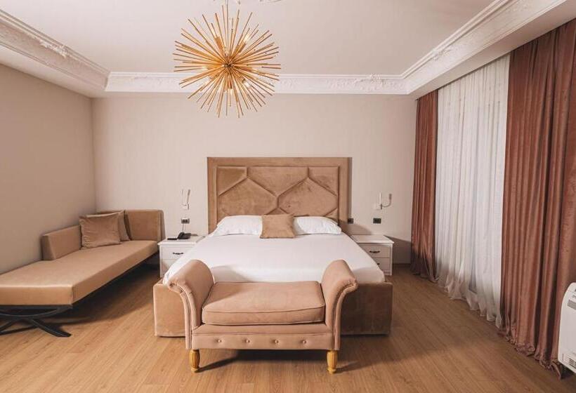 اتاق استاندارد چهار تخته, Grand Mirage