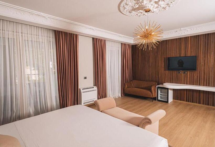 اتاق استاندارد چهار تخته, Grand Mirage