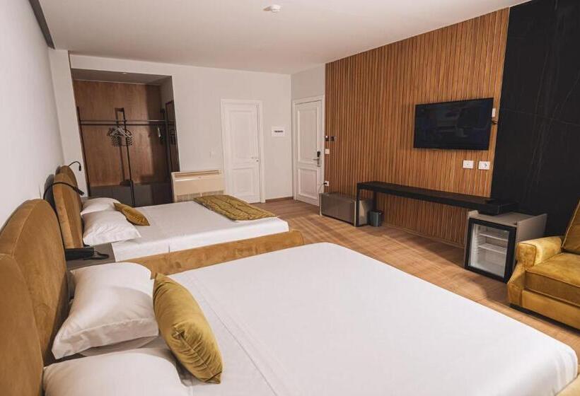 اتاق استاندارد چهار تخته با چشم‌انداز دریا, Grand Mirage