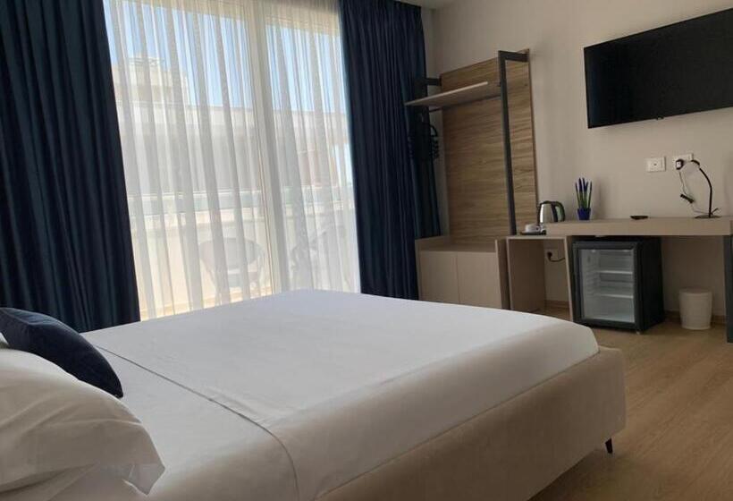 اتاق لوکس با بالکن و چشم‌انداز دریا, Grand Mirage