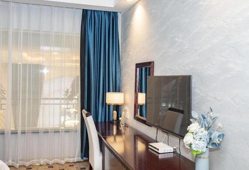 חדר דלוקס, Junyue