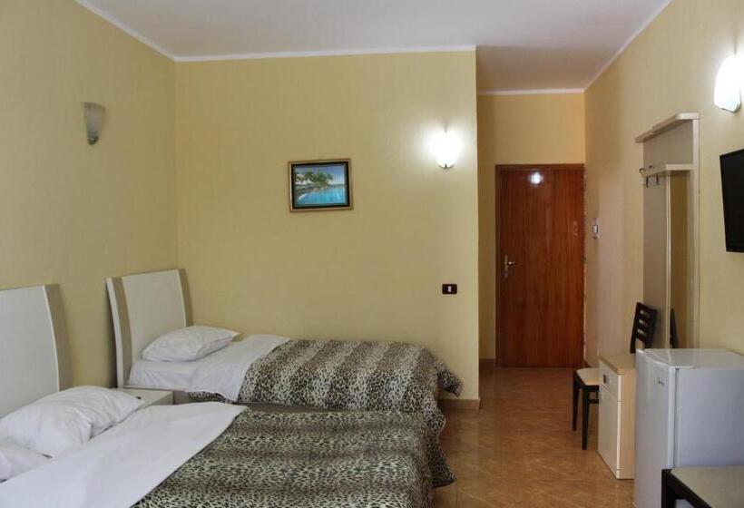 חדר סטנדרט לארבעה, נוף לים, Kristal