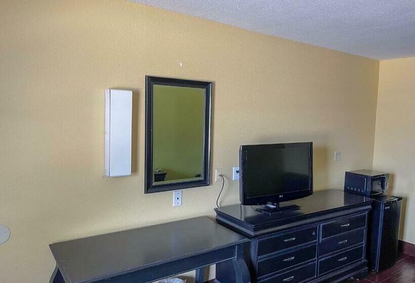 غرفة قياسية سرير كينج, Deluxe Inn & Suites