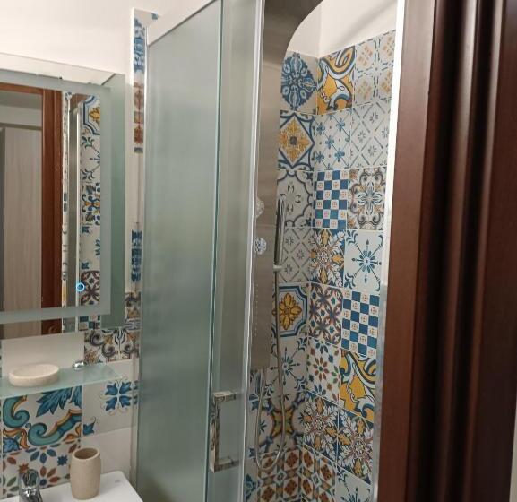 اتاق استاندارد سه نفره, Il Roseto