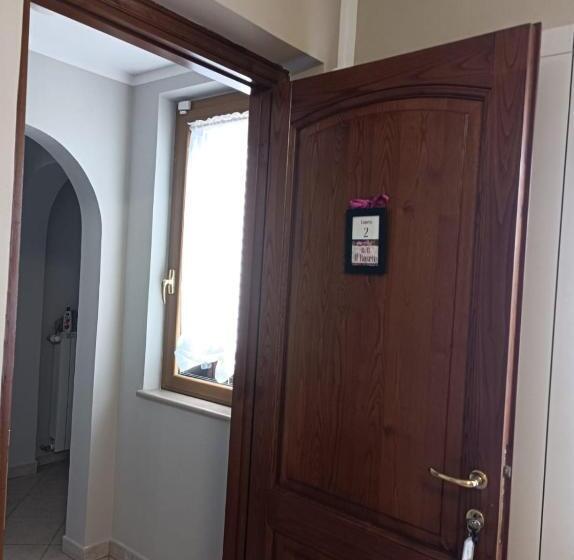 اتاق استاندارد سه نفره, Il Roseto