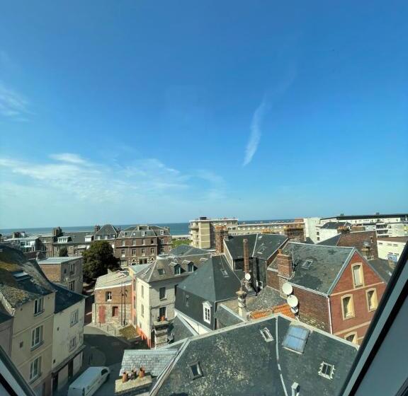 家庭间, La Tour Aux Crabes Près De La Plage