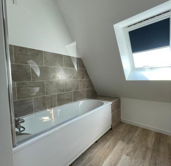 家庭间, La Tour Aux Crabes Près De La Plage