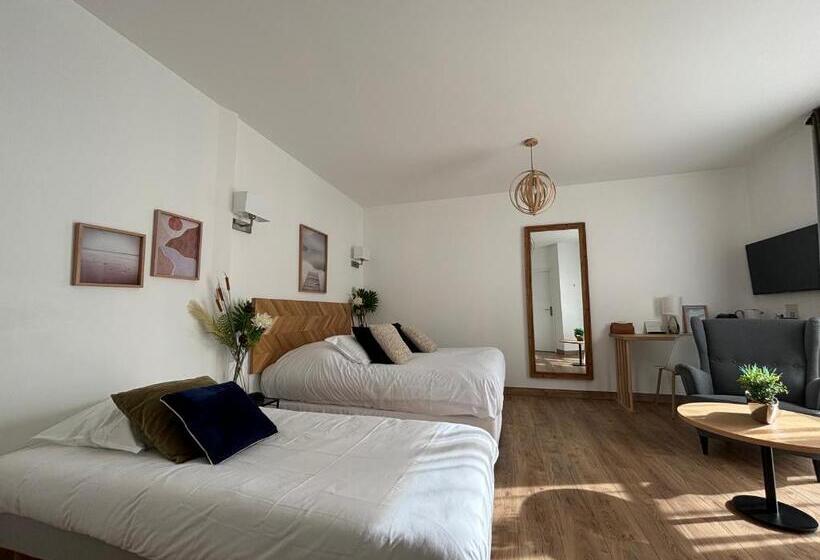 带阳台的三人标准间, La Tour Aux Crabes Près De La Plage