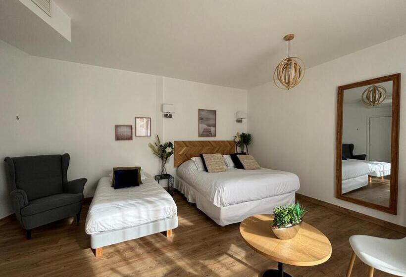 带阳台的三人标准间, La Tour Aux Crabes Près De La Plage