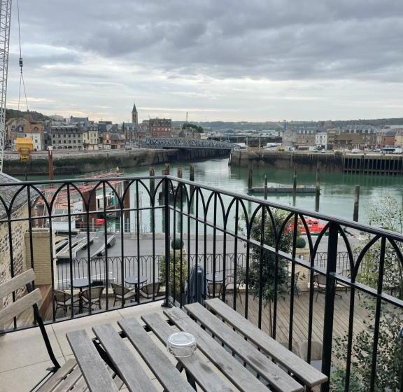 家庭间, La Tour Aux Crabes Près De La Plage
