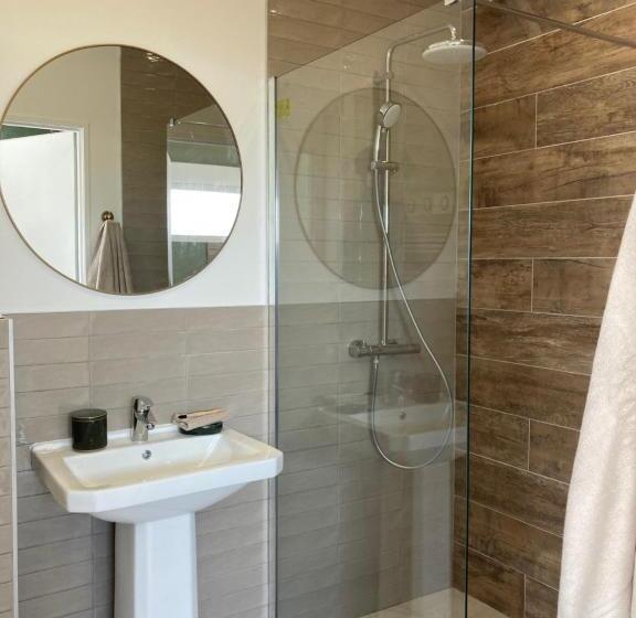 חדר דלוקס, Detente De La Lys