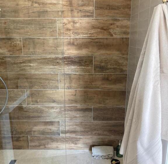 חדר דלוקס, Detente De La Lys