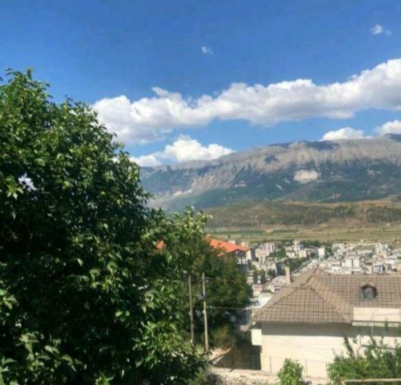 اتاق خانوادگی, Miziriguesthouse