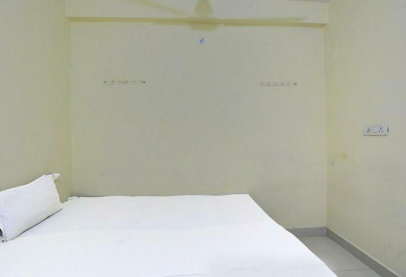 اتاق کلاسیک سه تخته, O Shri Durga