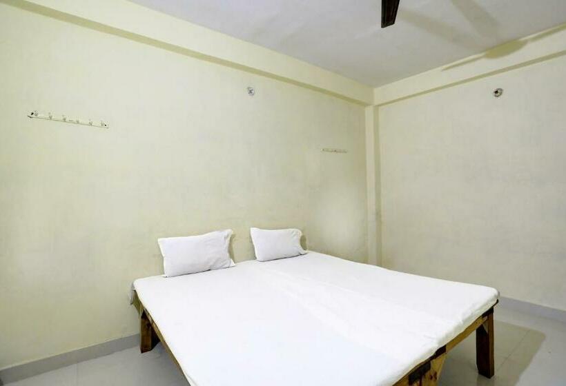 اتاق کلاسیک سه تخته, O Shri Durga