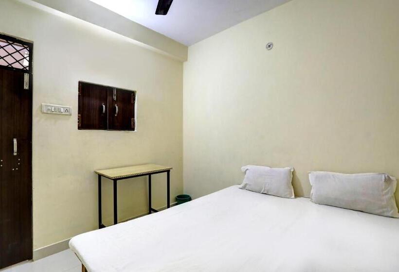 اتاق کلاسیک سه تخته, O Shri Durga