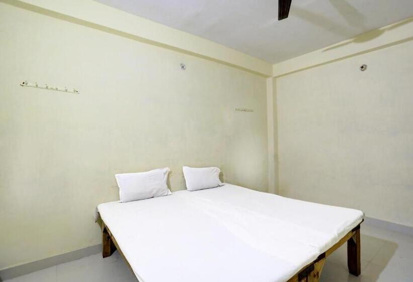 اتاق کلاسیک سه تخته, O Shri Durga