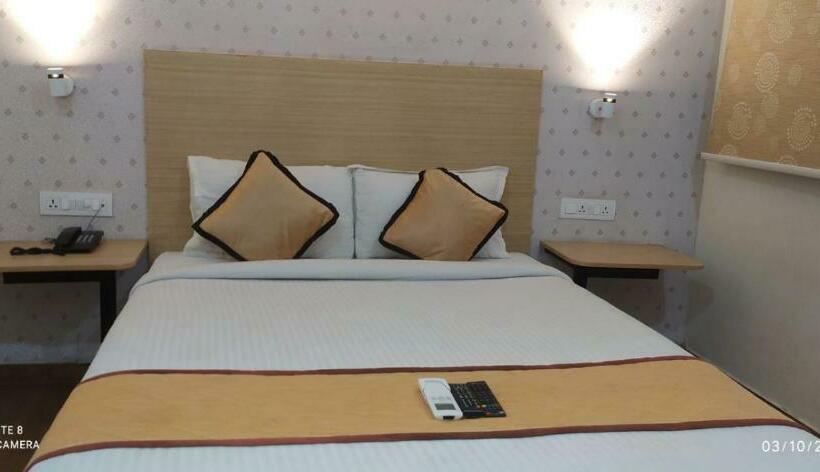 חדר דלוקס, Grace Residency   Chennai Airport