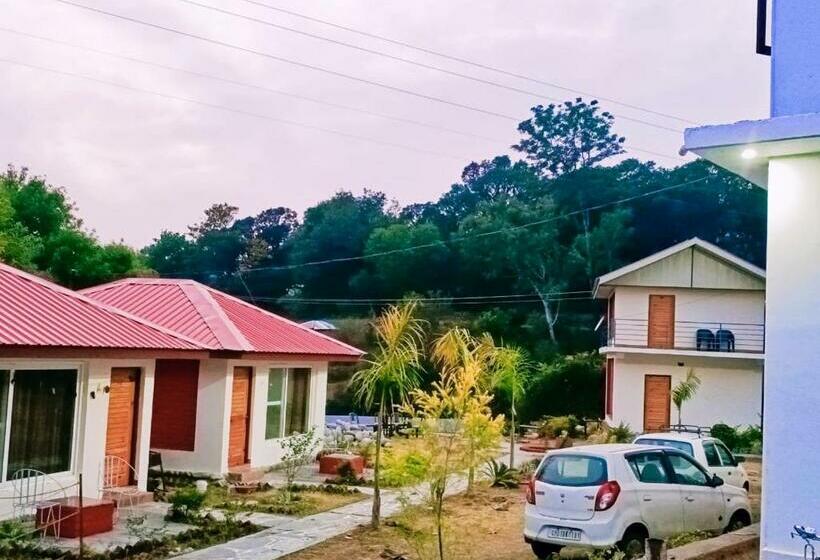 سوییت لوکس, Resort The Himalayan Odyssey And Cottages