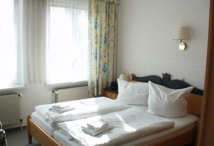 スタンダードトリプルルーム, Restaurant Und Pension Zur Nassen Ecke