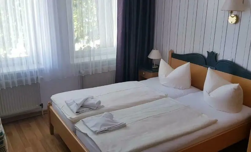 スタンダードトリプルルーム, Restaurant Und Pension Zur Nassen Ecke