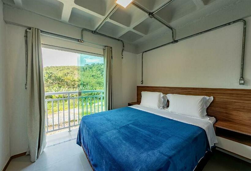 דירת חדר, Antiquus Apart