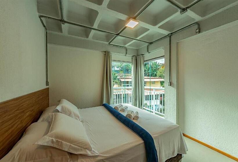 דירת חדר, Antiquus Apart