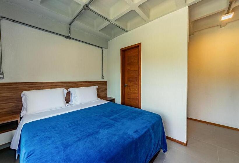 דירת חדר, Antiquus Apart