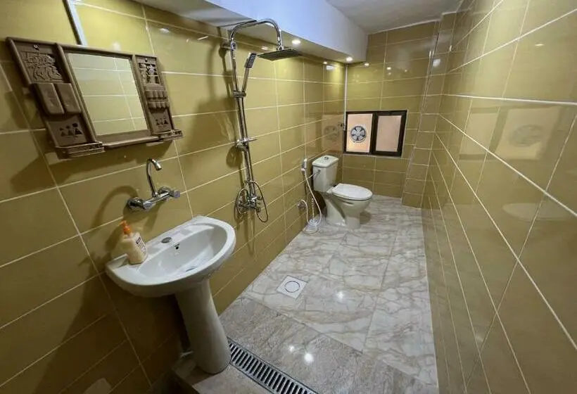 اتاق استاندارد سه نفره, Z3 Hostel