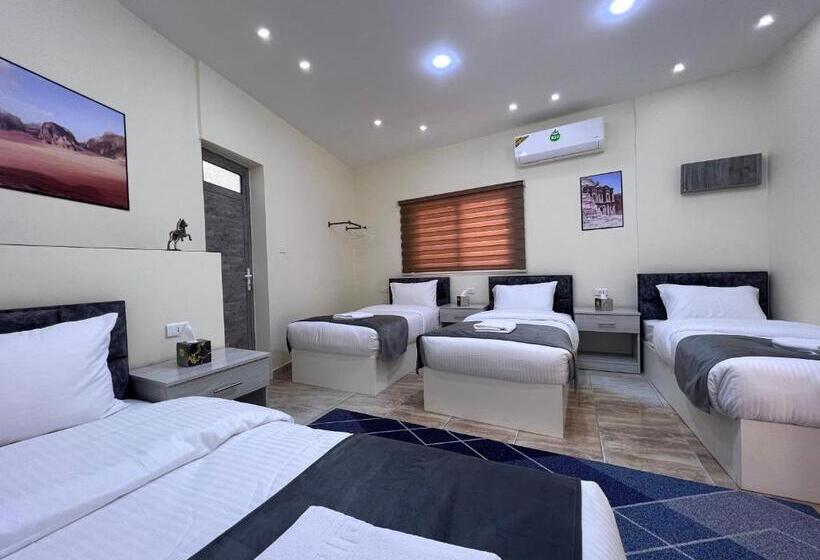 اتاق لوکس خانوادگی, Z3 Hostel