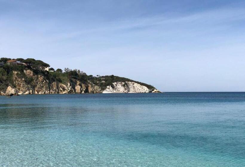 Номер Стандарт с Балконом, Bed And Coffee Rooms Portoferraio
