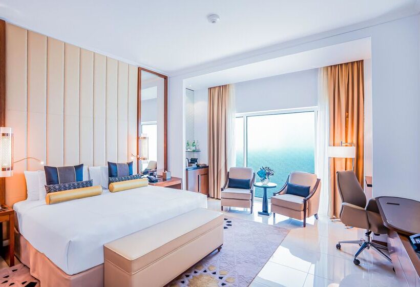 غرفة ديلوكس مطلّة علي البحر, Rixos Marina Abu Dhabi