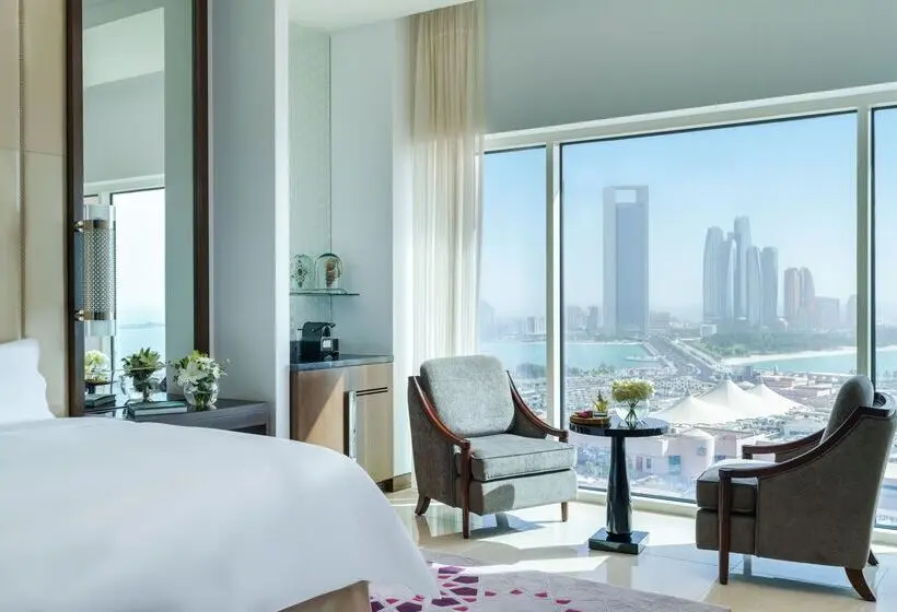 景色の見えるデラックスルーム, Rixos Marina Abu Dhabi