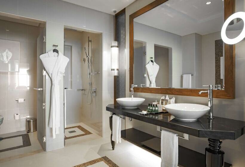 غرفة ديلوكس مطلّة علي البحر, Rixos Marina Abu Dhabi