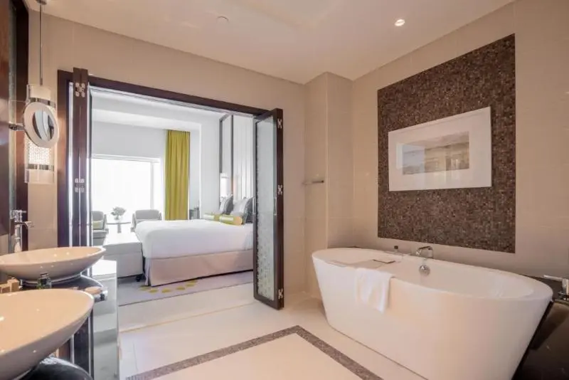 オーシャンビュースーペリアールーム, Rixos Marina Abu Dhabi