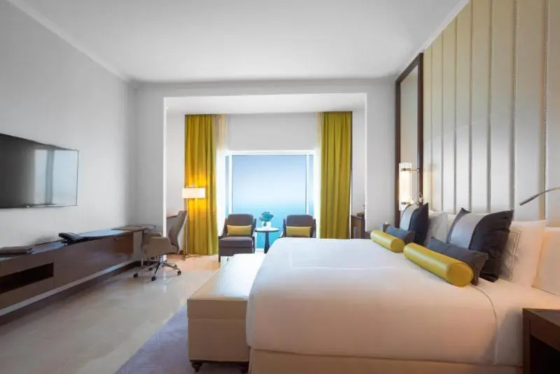 オーシャンビュースーペリアールーム, Rixos Marina Abu Dhabi