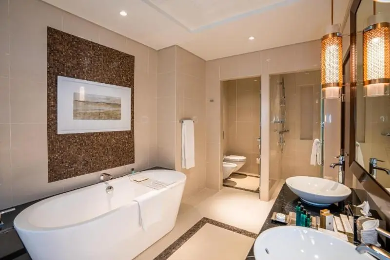 景色の見えるデラックスルーム, Rixos Marina Abu Dhabi
