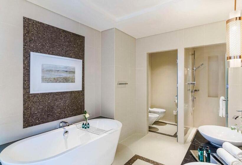 غرفة ديلوكس مطلّة علي البحر, Rixos Marina Abu Dhabi