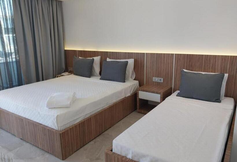 Deluxe Kolmen Hengen Huone, Selluka Buti̇k